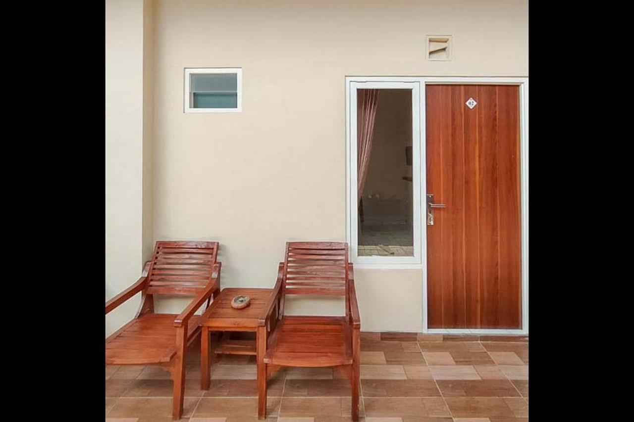 Отель Reddoorz Near Bns Batu Tlekung Экстерьер фото